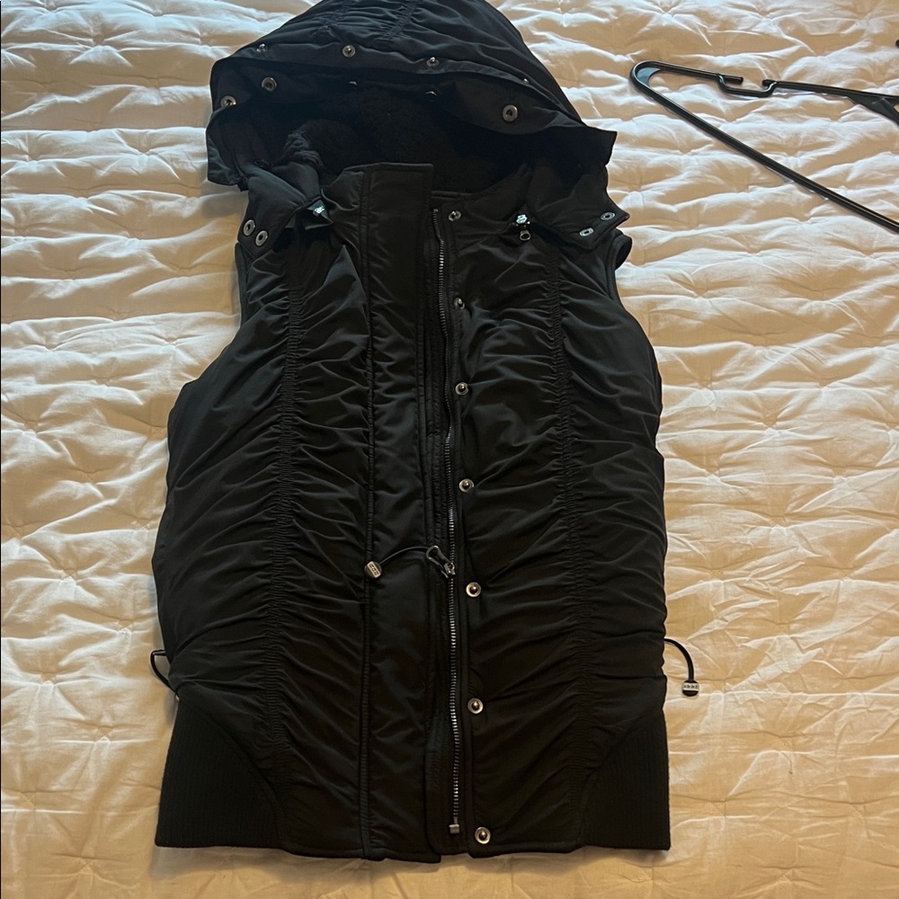 Lorna Jane Black Hooded Vest